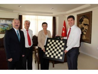 Tsf Başkanı Tülay’dan Başkan Ercengiz’e Ziyaret‏