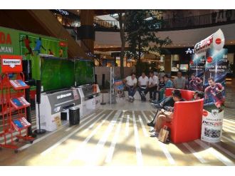 Piazza’da Pes Turnuvası Heyecanı Başladı