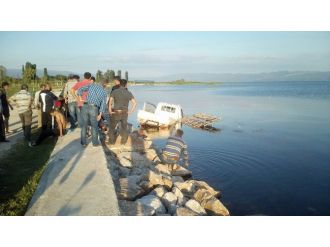 Kamyonetle İznik Gölü’ne Uçtular