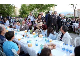 Şehit Ve Gazilerimiz Sayesinde Huzurluyuz