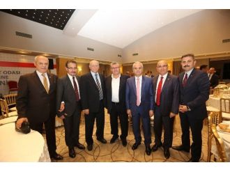 Tüccar İle Sanayici İftarda Buluştu