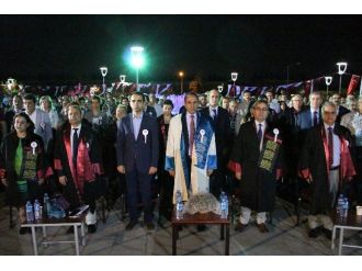 Fırat Tıp, 27. Dönem Mezunlarını Verdi