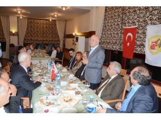 Başkan Sekmen, İftarda Gazetecilerle Buluştu