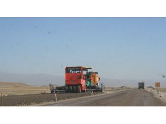 Kars’ta Vatandaşlar Bozulan Yollara Tepkili