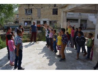 Köylü Çocuklar Sinema Ve Tiyatro İle Tanıştı