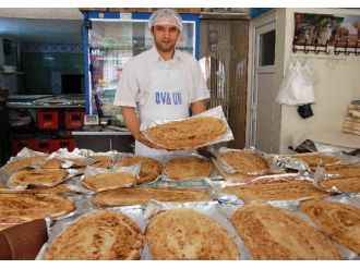 Simav’ın Tahinli Pidesinin Ünü Sınırlarını Aştı