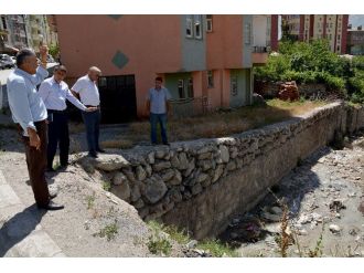 Belediye 6 Mahalle İçin Kolları Sıvadı