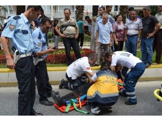 Motorize Polis Memuru Trafik Kazasında Yaralandı