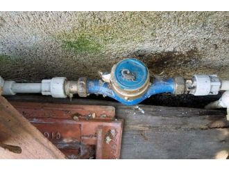 Sayaç Okumak İçin Köpek Ve Akreplerle Mücadele Ediyorlar