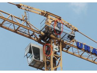 Maaşlarını Alamayan İşçiler Vince Çıktı