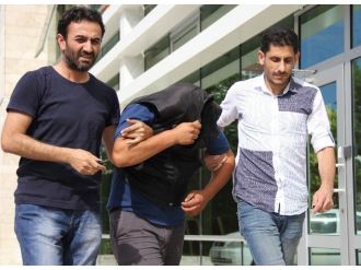 Yalıtım Yaparken Girdiği Evden Altın Ve Para Çaldı