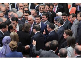 Yılmaz’ın İlk Sözleri Yeni Anayasa