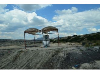 Sokak Hayvanları İçin Su Tankı Yerleştirildi