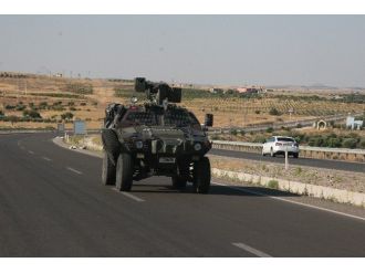 Suriye Sınırına Mekanize Piyade Taburu Kaydırıldı