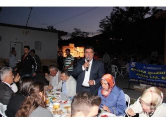 Başkan Özdemir Karasenirlilerle İftar Yaptı