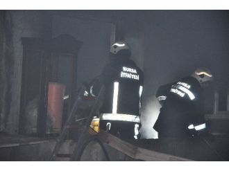 Bursa’da Sahur Vakti Yangın Korkuttu