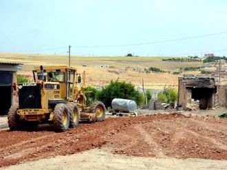 Ceylanpınar’da Stabilize Yol Yapım Çalıması