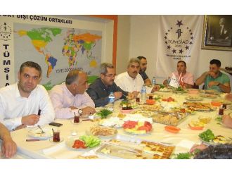 Ünüvar Tümsiad’ın Sahur Yemeğine Katıldı