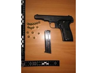 Diyarbakır’da Çeşitli Suçlara Karışmış 8 Kişi Yakalandı