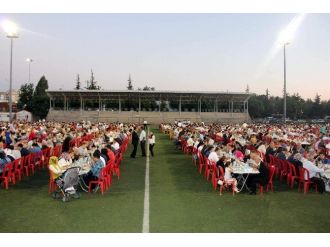 Stadyumda 3 Bin 500 Kişilik İftar