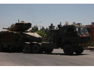 Suriye Sınırına Tank Taburu Sevk Edildi