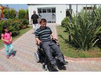 Ms Hastası Rasih’in Tekerlekli Sandalye Sevinci