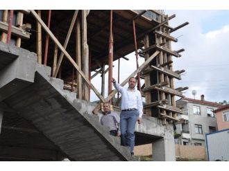 Başkan Ayaz 3. Semt Konağının İnşaatını İnceledi