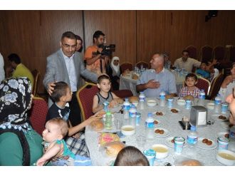 Başkan Çelikcan, Gazi Ve Şehit Ailelerine İftar Verdi