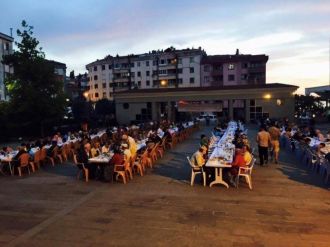 Akçakoca’da Hayırsever İş Adamları Tarafından Verilen İftar Yemeği Programları Devam Ediyor
