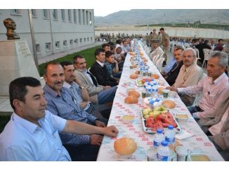 Doğanşehir’de Şehit Ailelerine İftar Yemeği