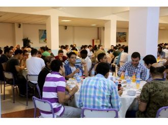 İhlas Vakfı Yurtlarında İftarlar Devam Ediyor