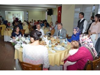 Koruyucu Aileler Düzenlenen İftar Programında Buluştu