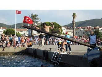 Burhaniye’de Denizcilik Bayramı Coşkusu