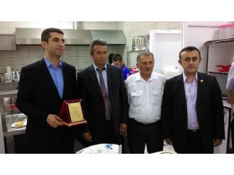 Köy Muhtarlarından Kaymakam Kazez’e İftar Yemeği