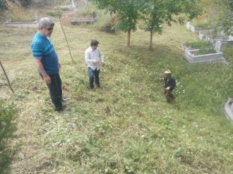 Yığılca’da Mezarlıklar Temizleniyor