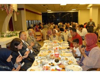 Vali Fidan, Şehit Yakınları Ve Gazilerle İftarda Buluştu