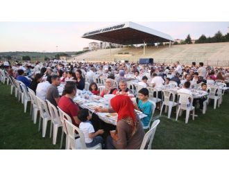 Göçmen Konutları’nda Büyük İftar Buluşması