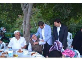 Sındırgı Belediyesi’nden Şehit Ve Gazi Ailelerine İftar