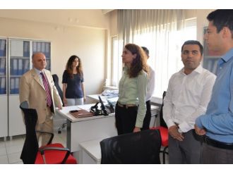 Vali Çakacak Göç İdaresi Müdürlüğü’nü Ziyaret Etti