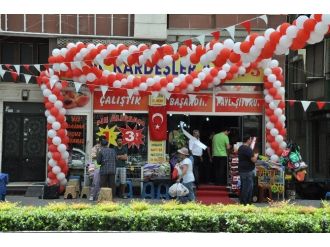 Başkan Alıcık, İş Yeri Açılışına Katıldı