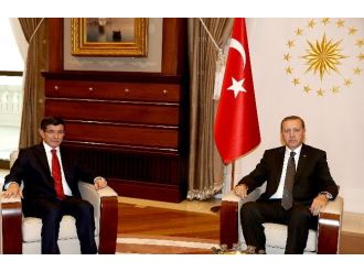 Cumhurbaşkanı Erdoğan Başbakan Davutoğlu İle Görüştü