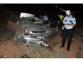 Köpeğe Çarpamamak İsterken, Yoldan Çıkan Otomobil Takla Attı