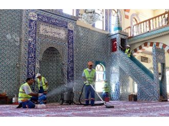 İbadethanelerde Temizlik Çalışmaları