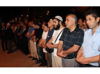 Elazığ’da Doğu Türkistan’da Ölenler İçin Gıyabi Cenaze Namazı Kılındı