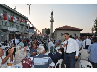 Can: “Bu İftarlar Tarsus’un Kardeşliğine Güzellik Katıyor”