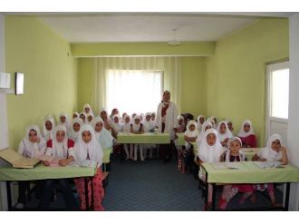 Minik Yürekler Kuranı Kerim Öğreniyor