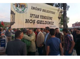 Oklubalı Mahallesinde Muhteşem Sokak İftarı