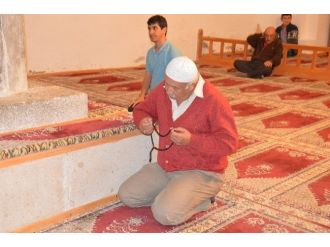 Seyyid Battal Gazi Külliyesinde Teravih Namazı