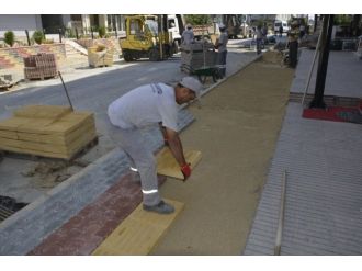 Kapaklı’da Kaldırımlar Yenileniyor