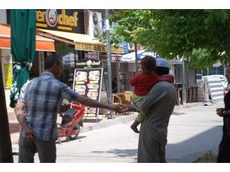 İç Savaştan Kaçtılar, Çerkezköy’de Dileniyorlar